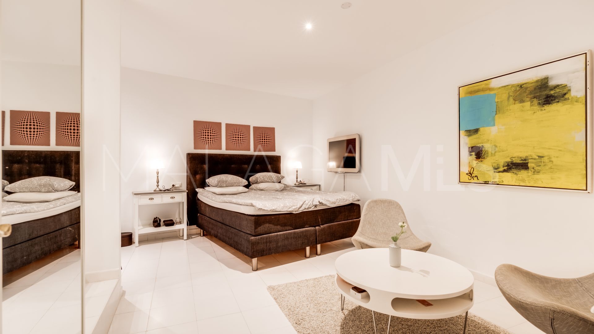 Ground floor apartment with 3 bedrooms for sale in Nueva Andalucia