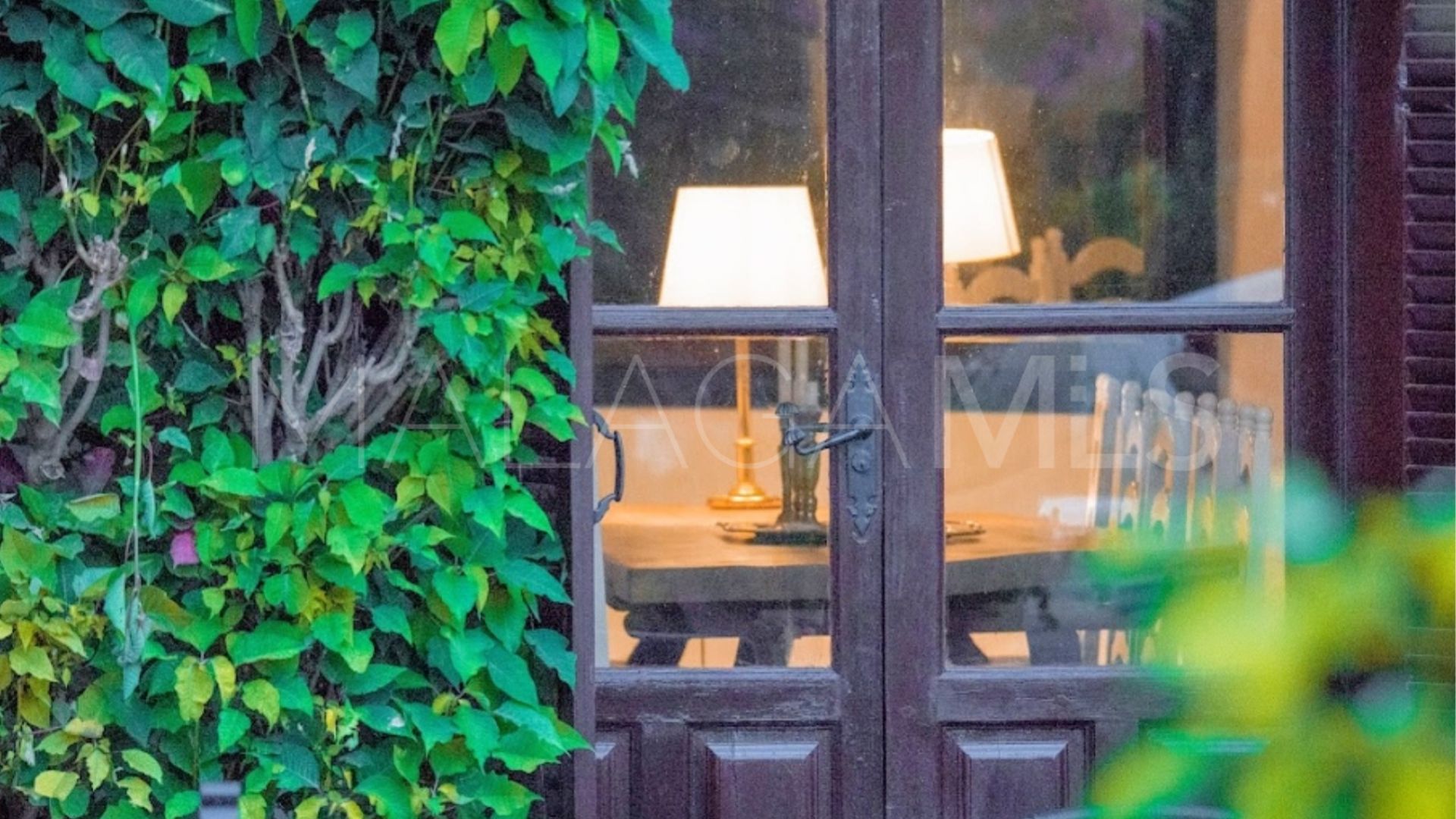 Landhaus for sale in Estepona