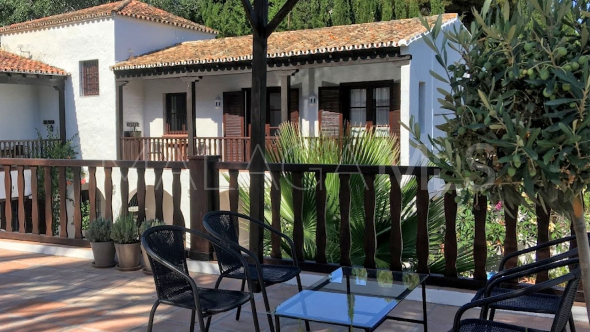 Landhaus for sale in Estepona