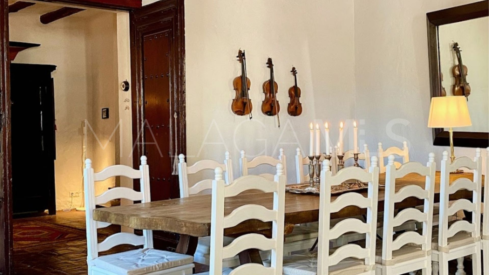 Landhaus for sale in Estepona