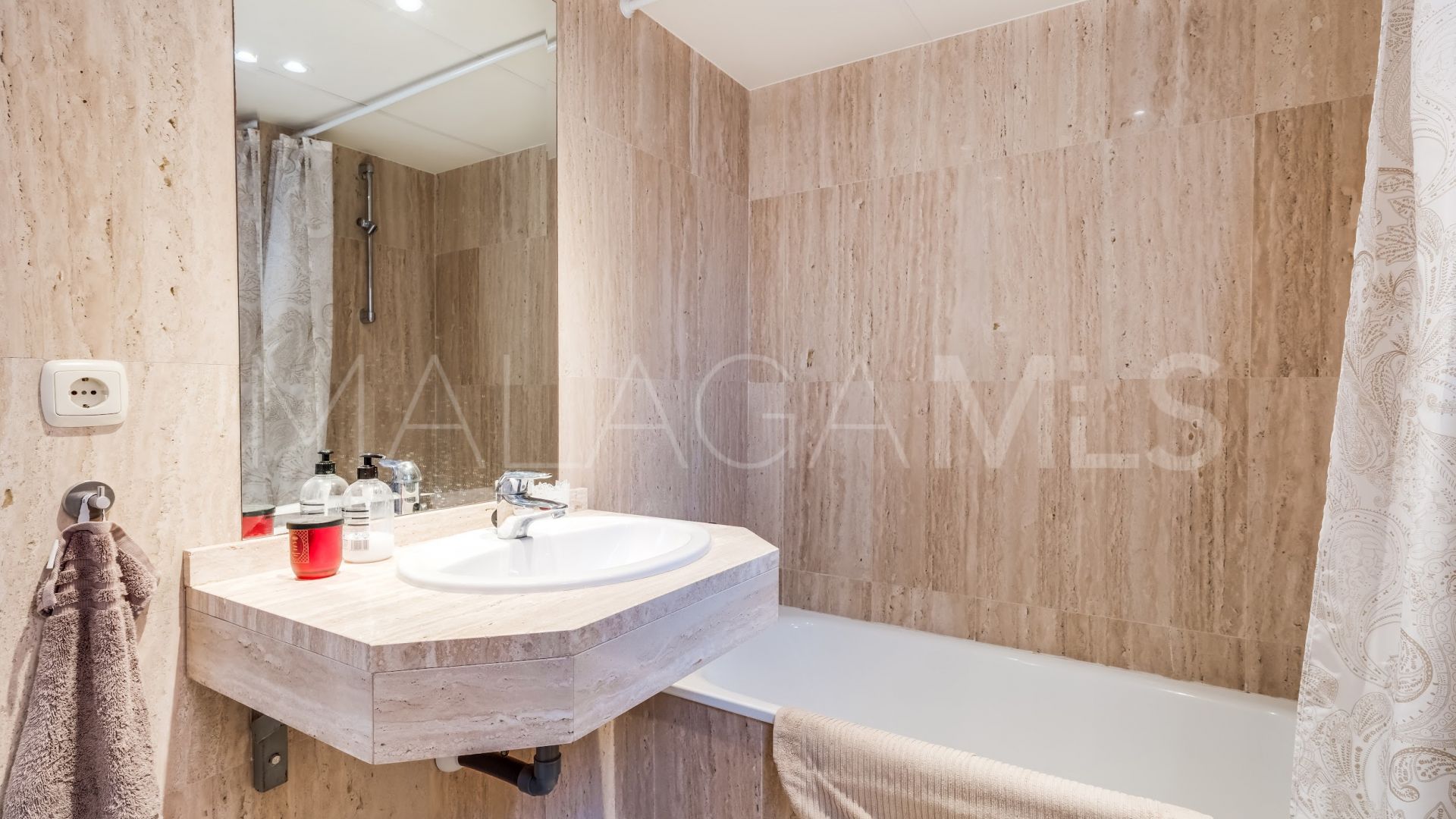 Zweistöckiges penthouse for sale in Elviria