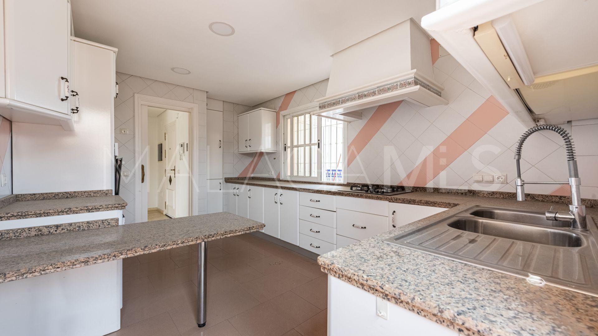 6 bedrooms penthouse in Fuengirola Centro for sale