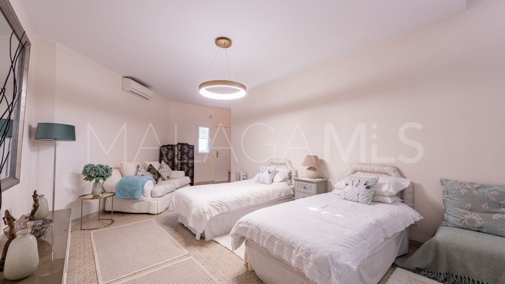 Villa for sale in Fuengirola