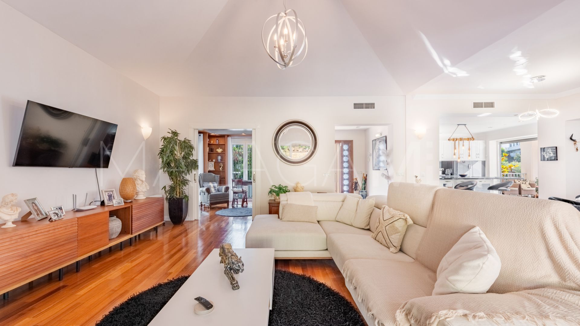 Villa for sale in Fuengirola