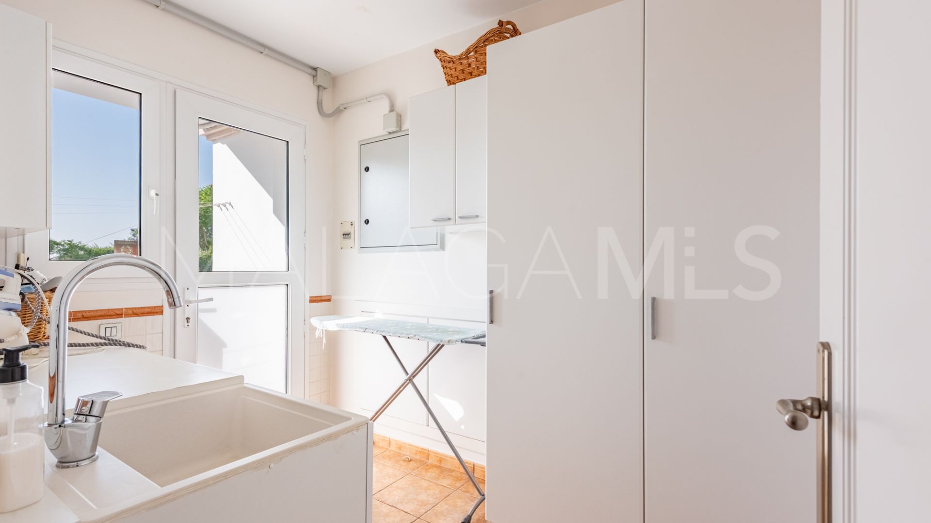 Villa for sale in Fuengirola
