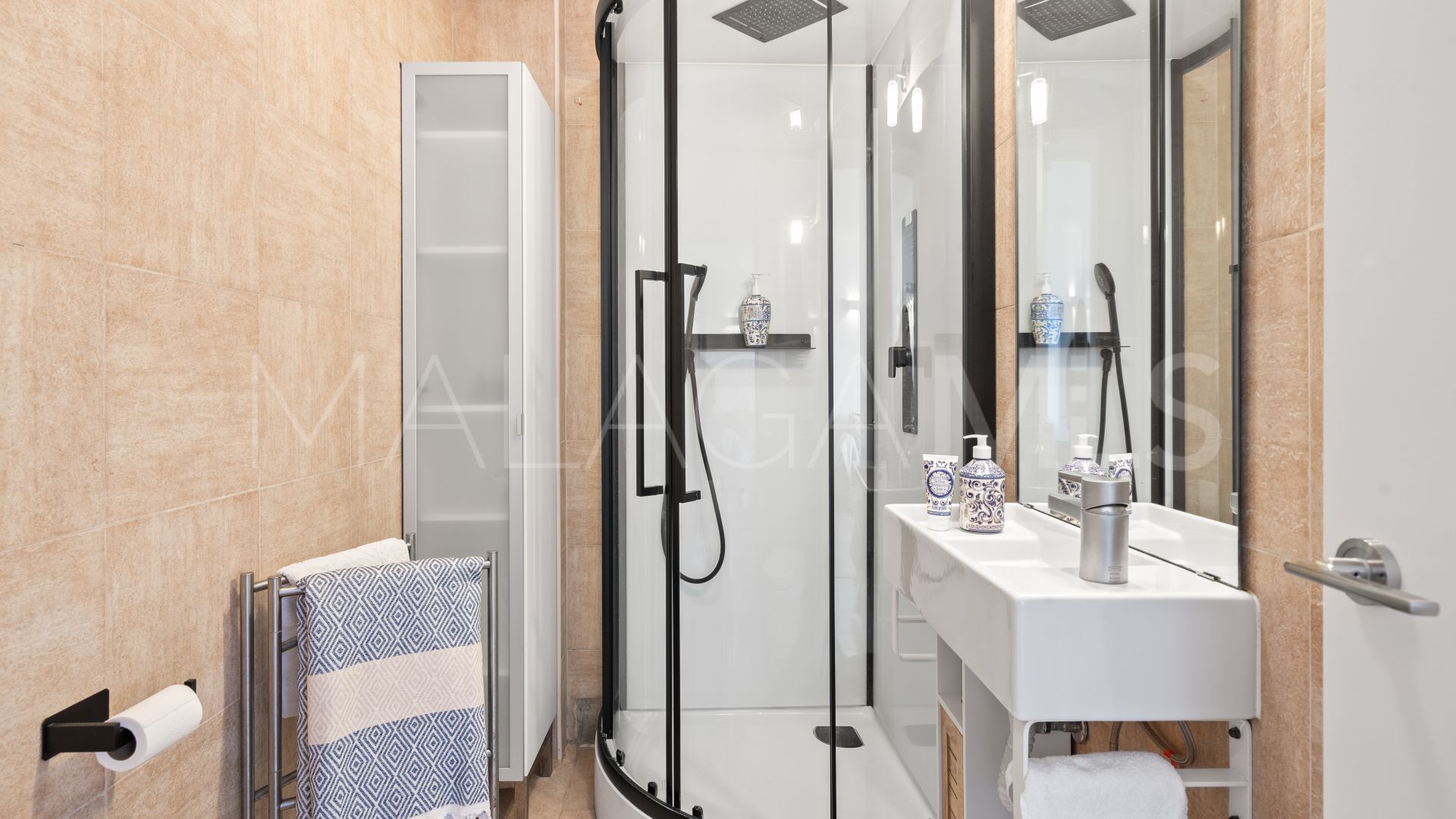 Estepona Puerto, apartamento a la venta