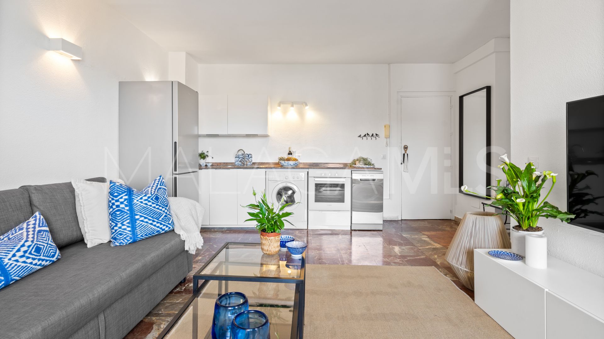 Estepona Puerto, apartamento a la venta