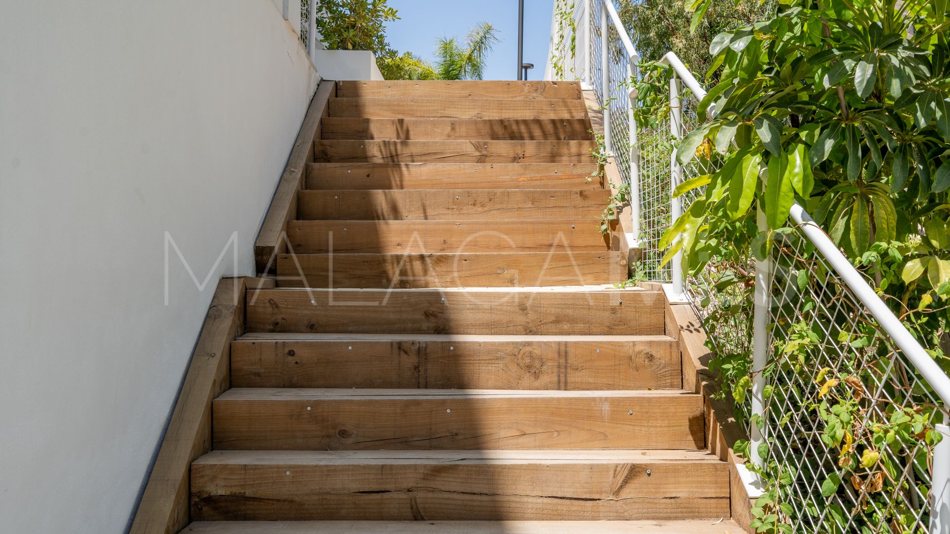 Buy apartamento in Estepona Oeste with 3 bedrooms