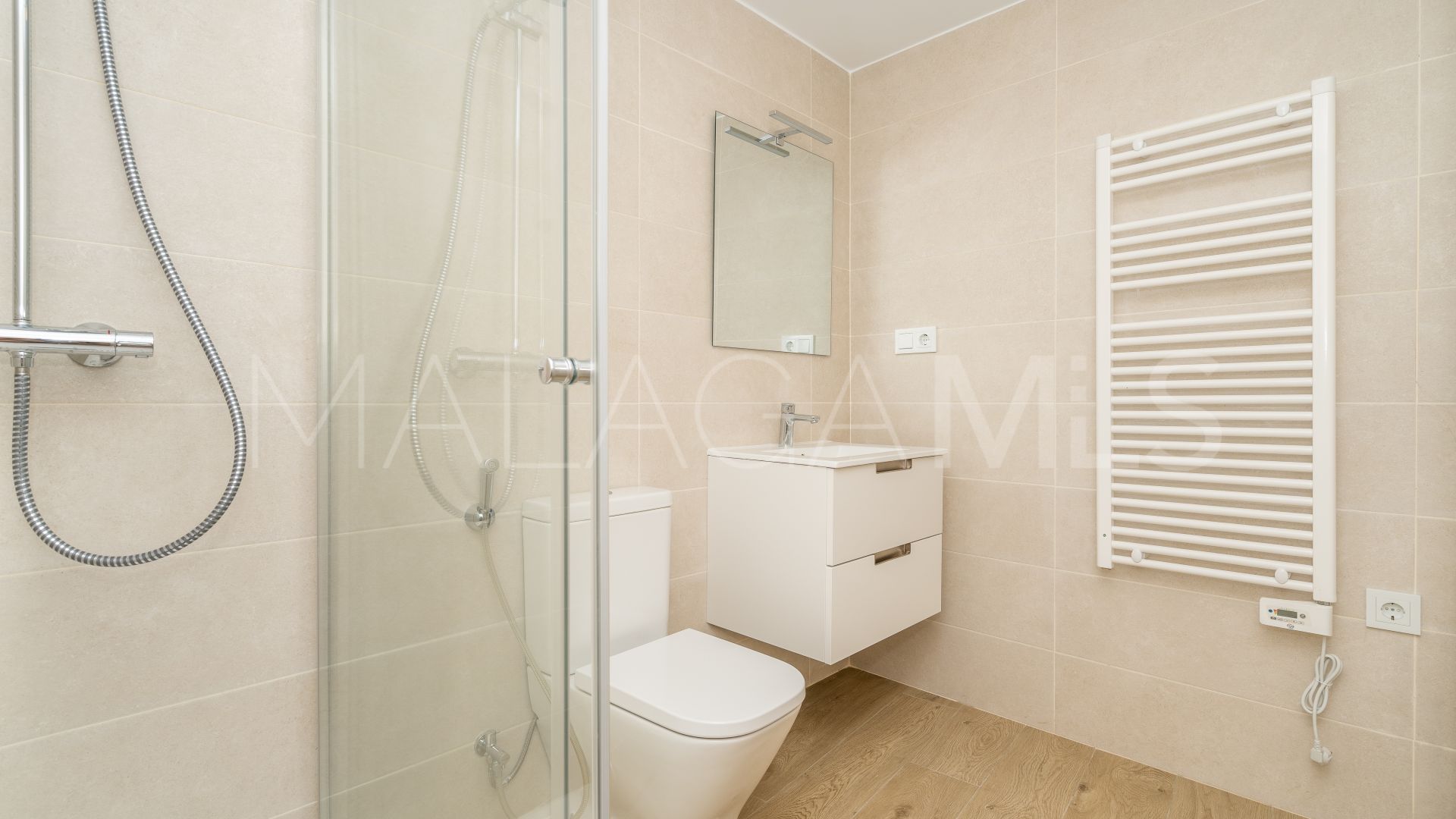 Buy apartamento in Estepona Oeste with 3 bedrooms