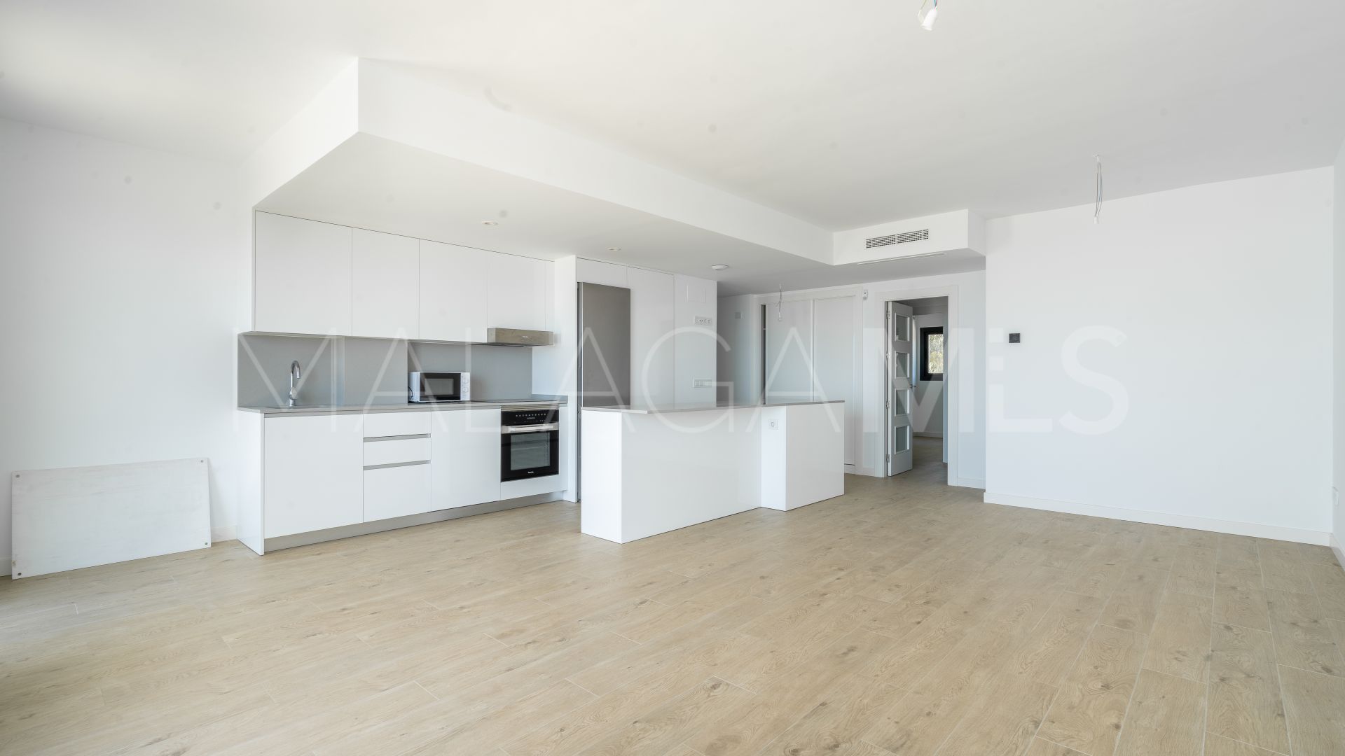Buy apartamento in Estepona Oeste with 3 bedrooms
