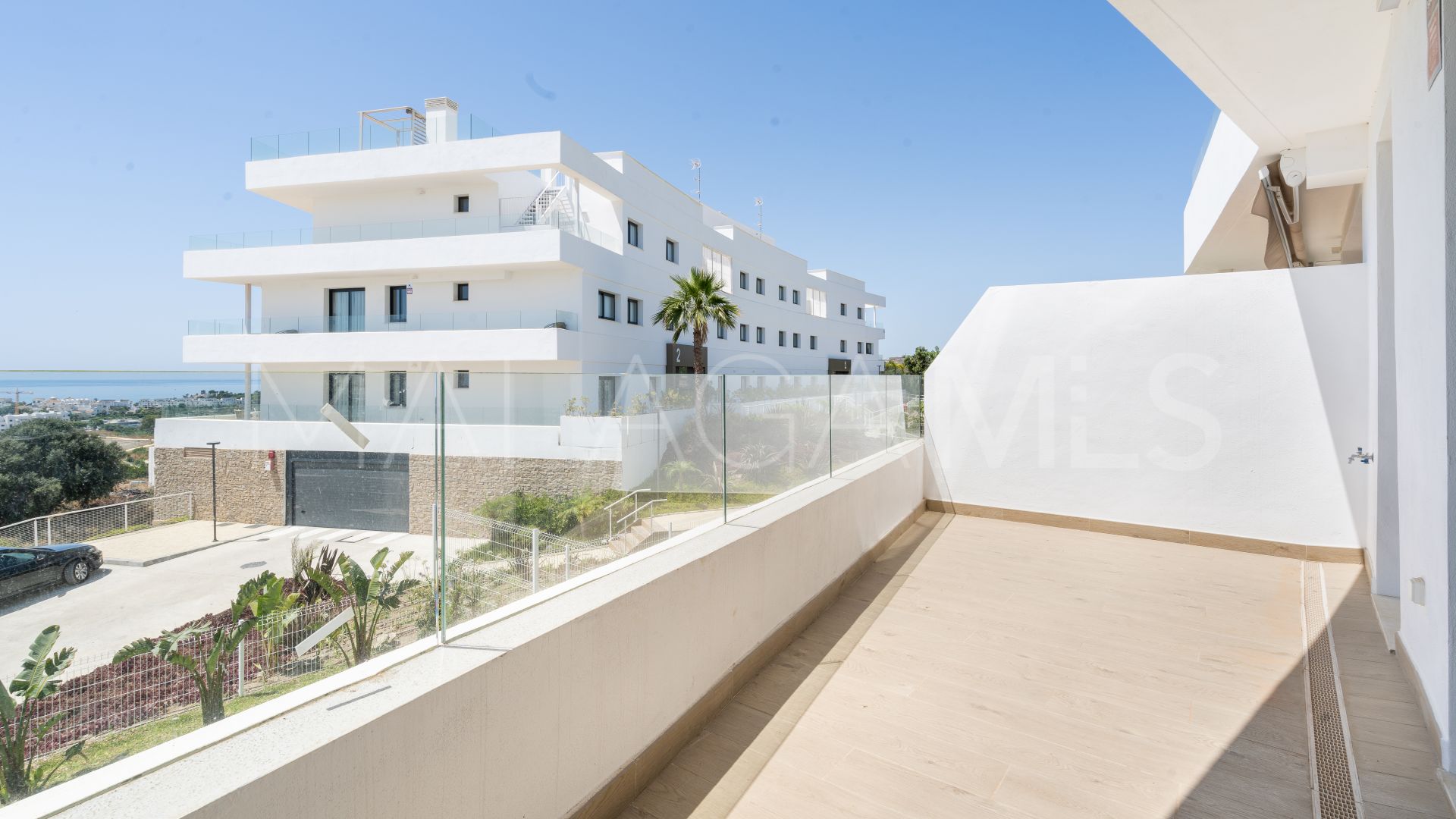Buy apartamento in Estepona Oeste with 3 bedrooms