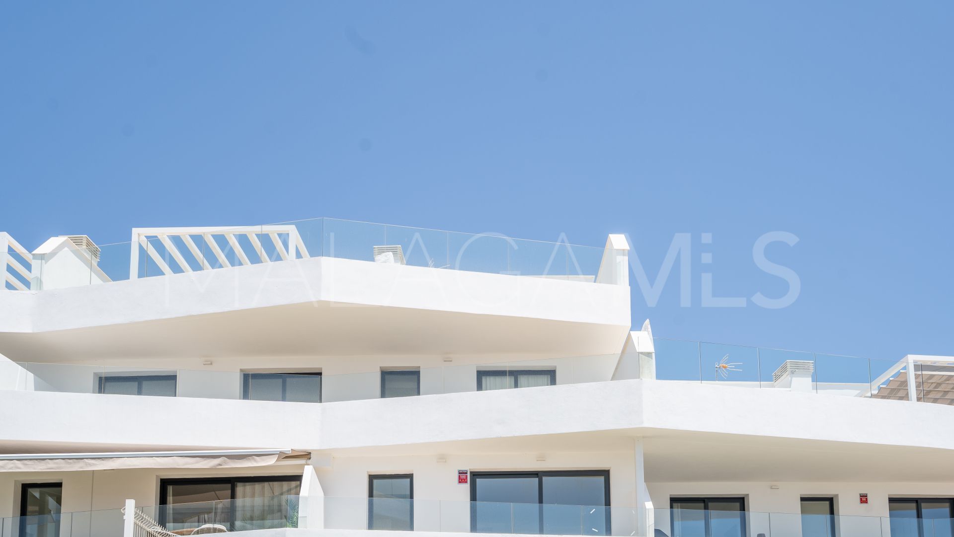 Buy apartamento in Estepona Oeste with 3 bedrooms