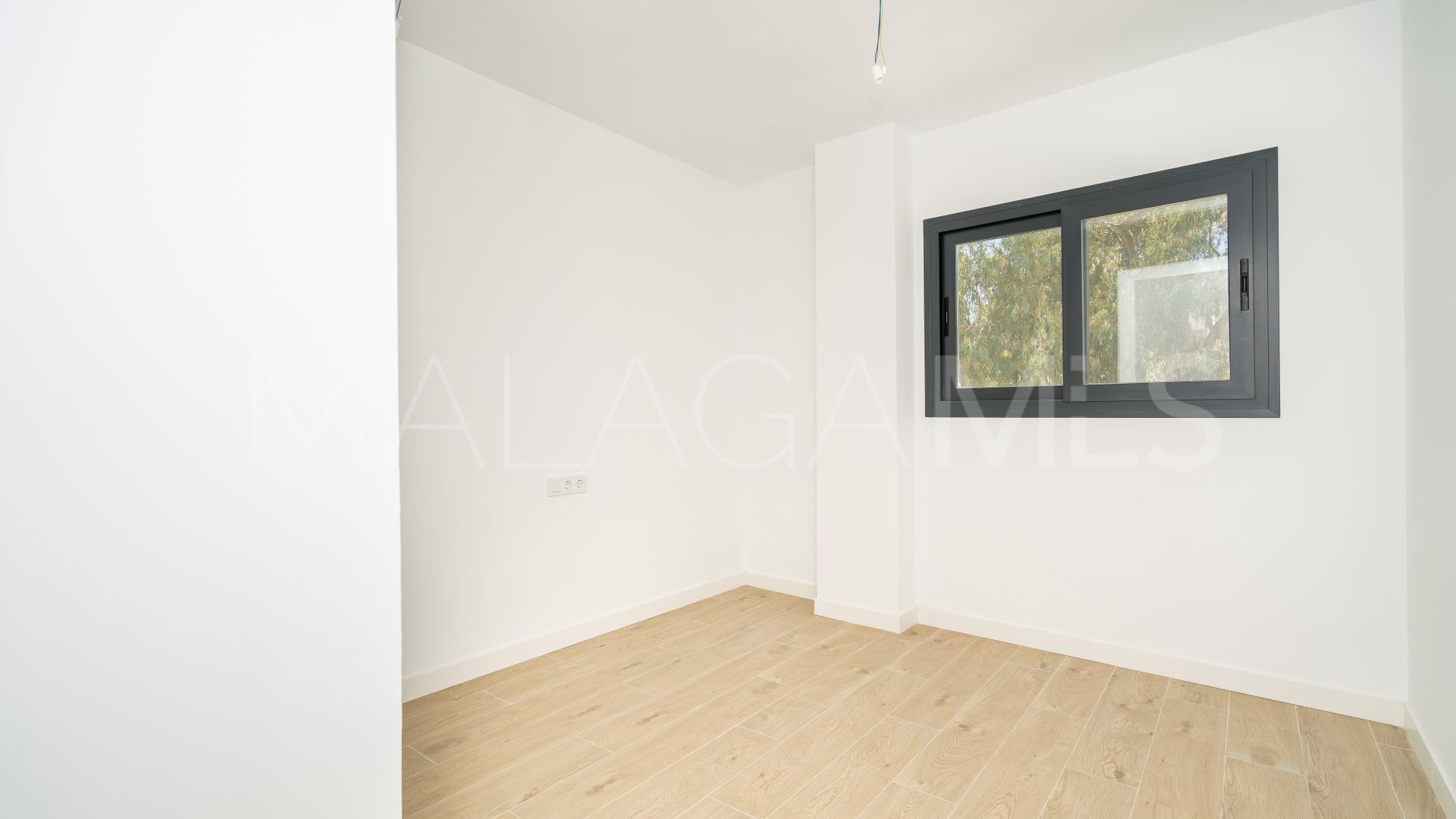Buy apartamento in Estepona Oeste with 3 bedrooms
