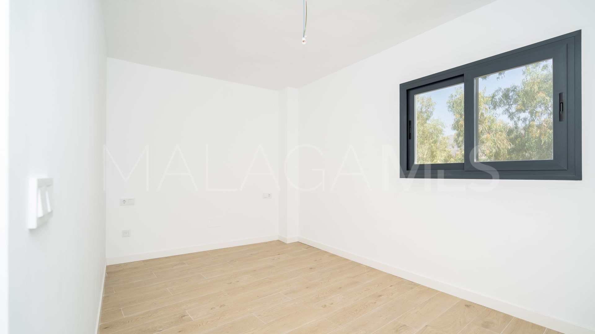 Buy apartamento in Estepona Oeste with 3 bedrooms