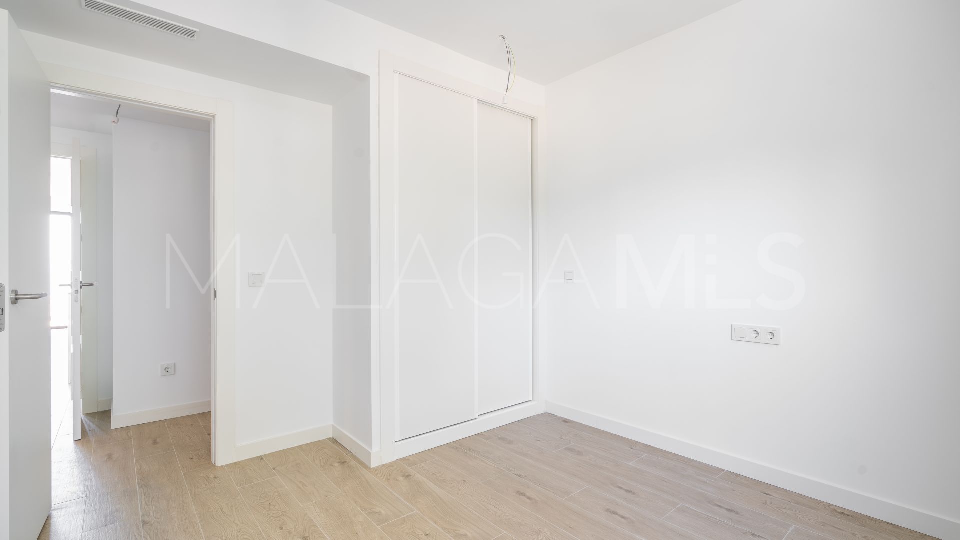 Buy apartamento in Estepona Oeste with 3 bedrooms