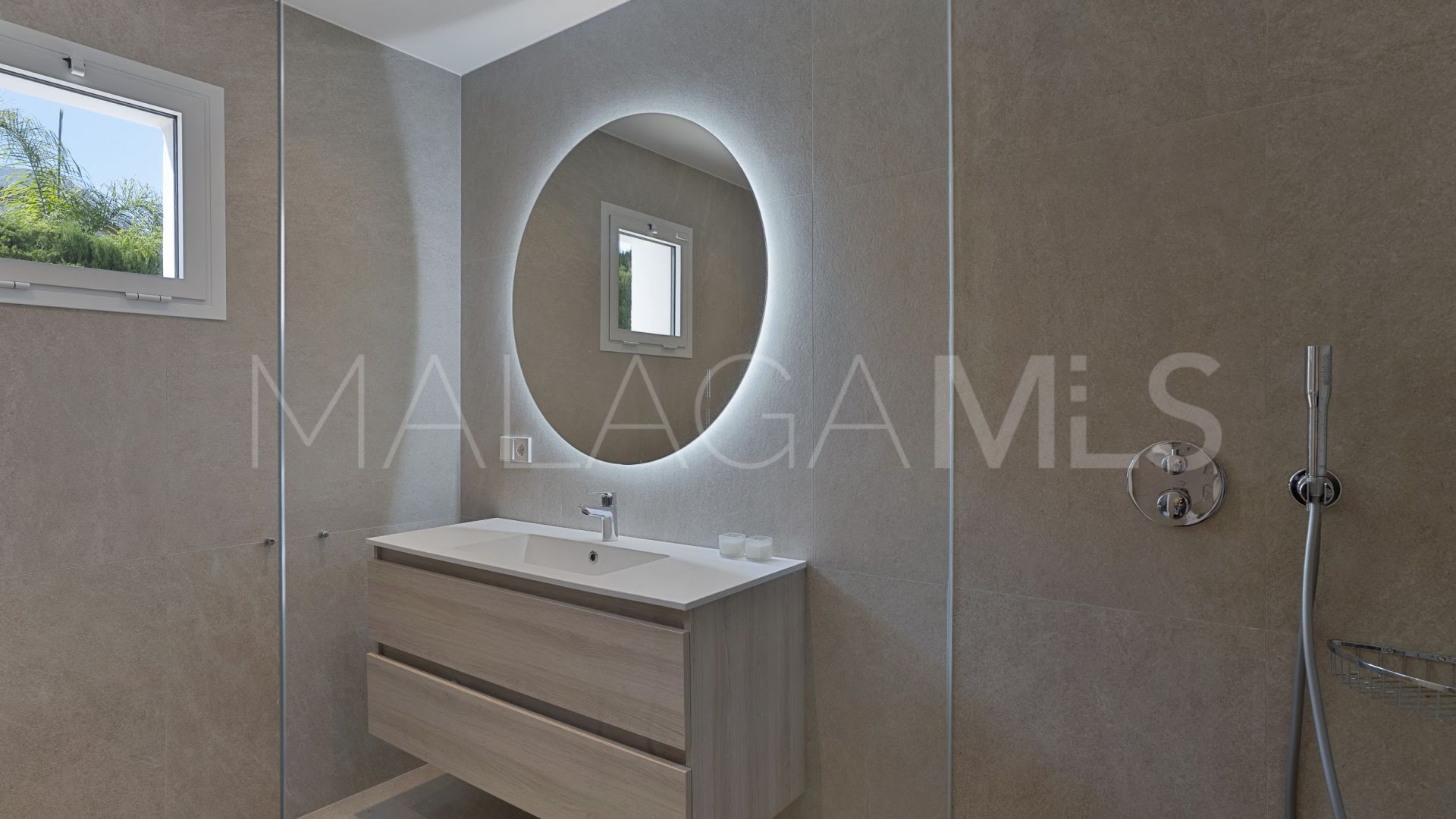 Duplex planta baja a la venta in Alcores del Golf