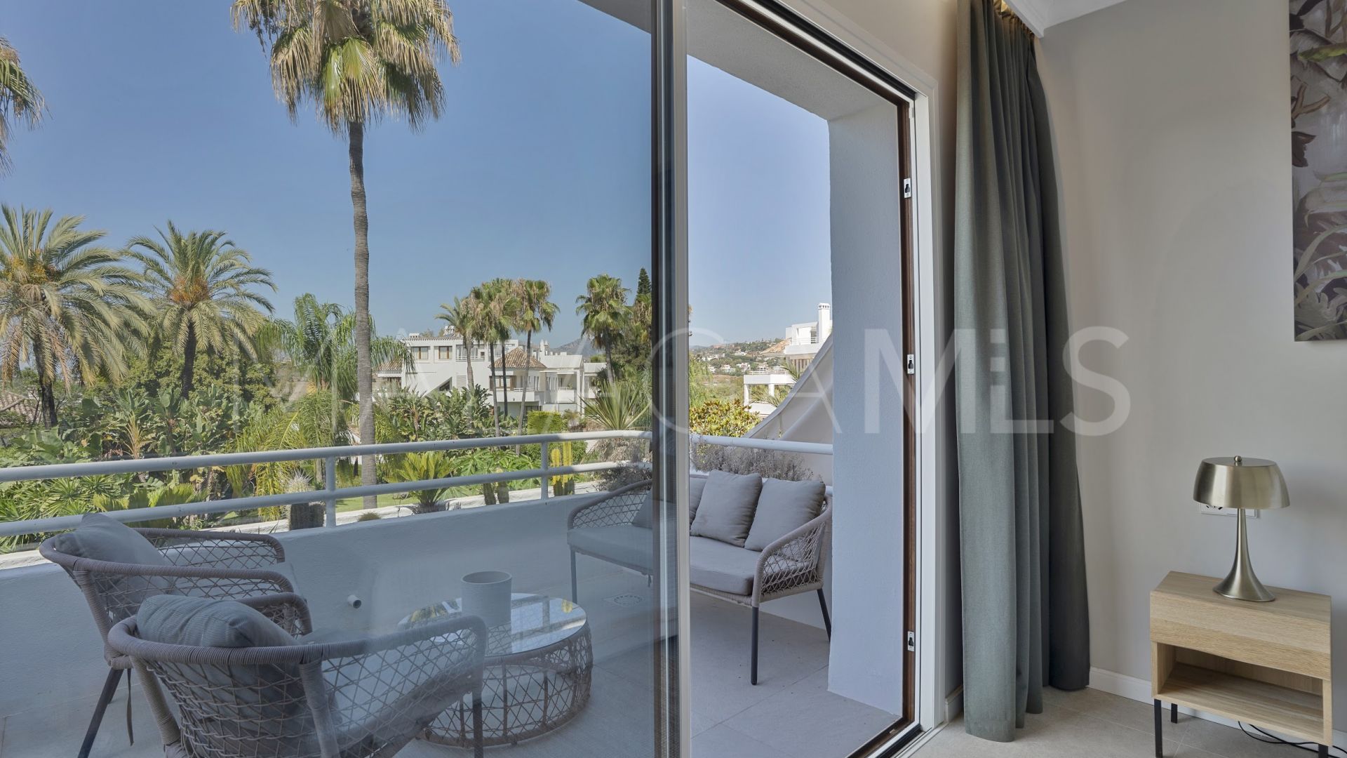 Duplex planta baja a la venta in Alcores del Golf