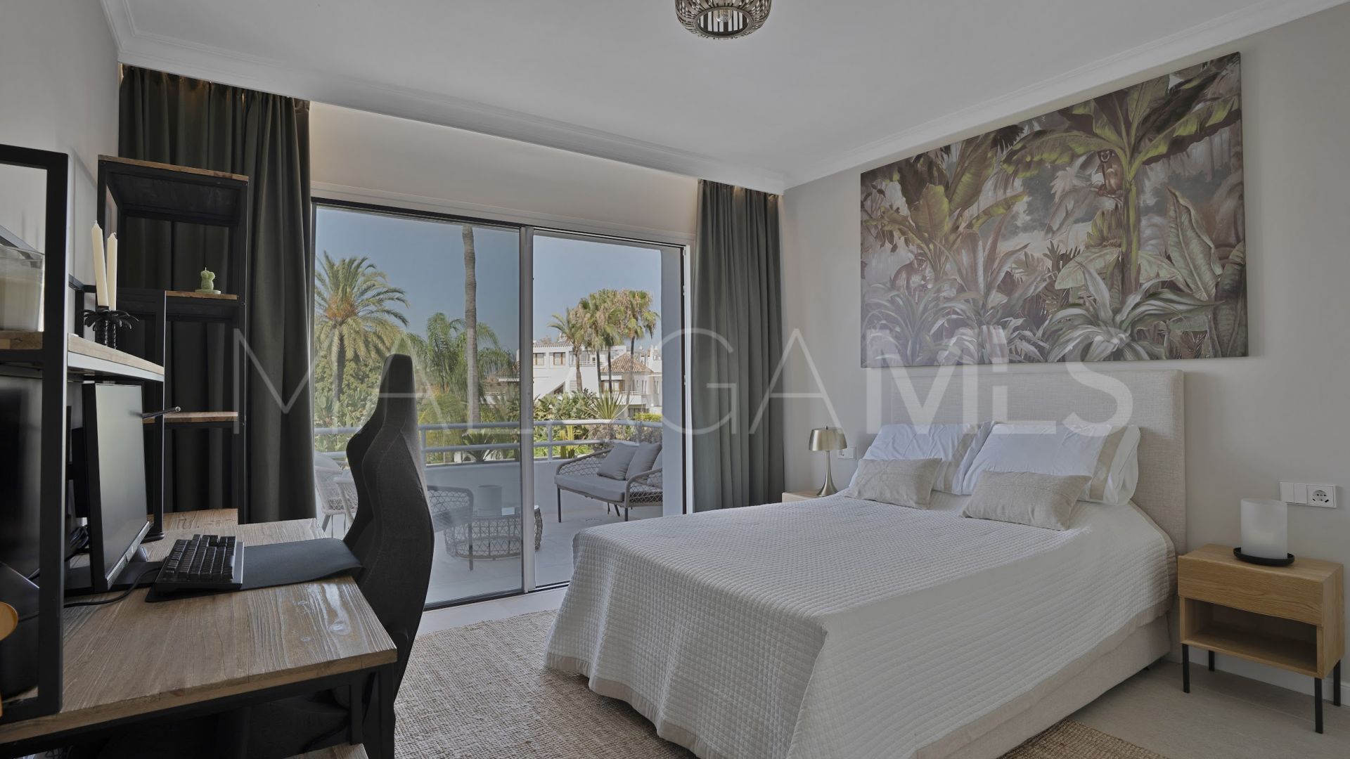 Duplex planta baja a la venta in Alcores del Golf