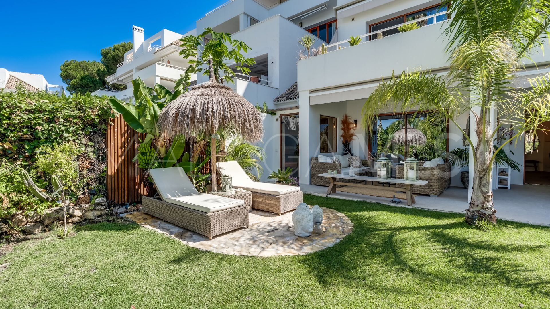Duplex planta baja a la venta in Alcores del Golf