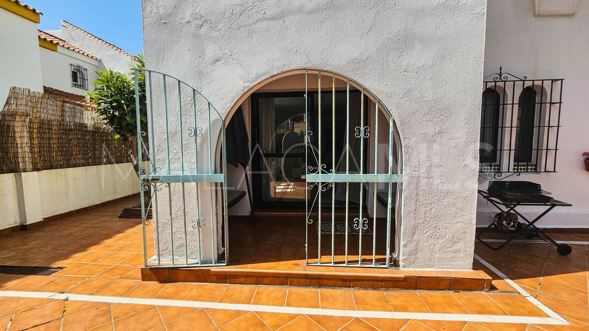 Doppelhaushälfte for sale in Marina de Casares