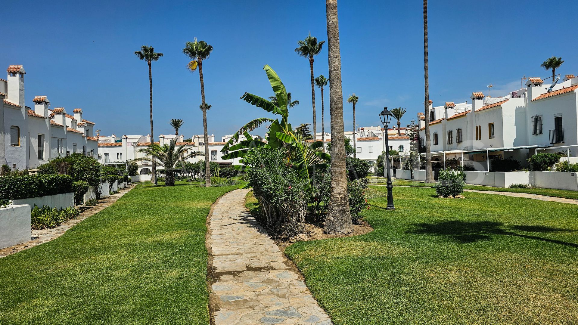 Doppelhaushälfte for sale in Marina de Casares
