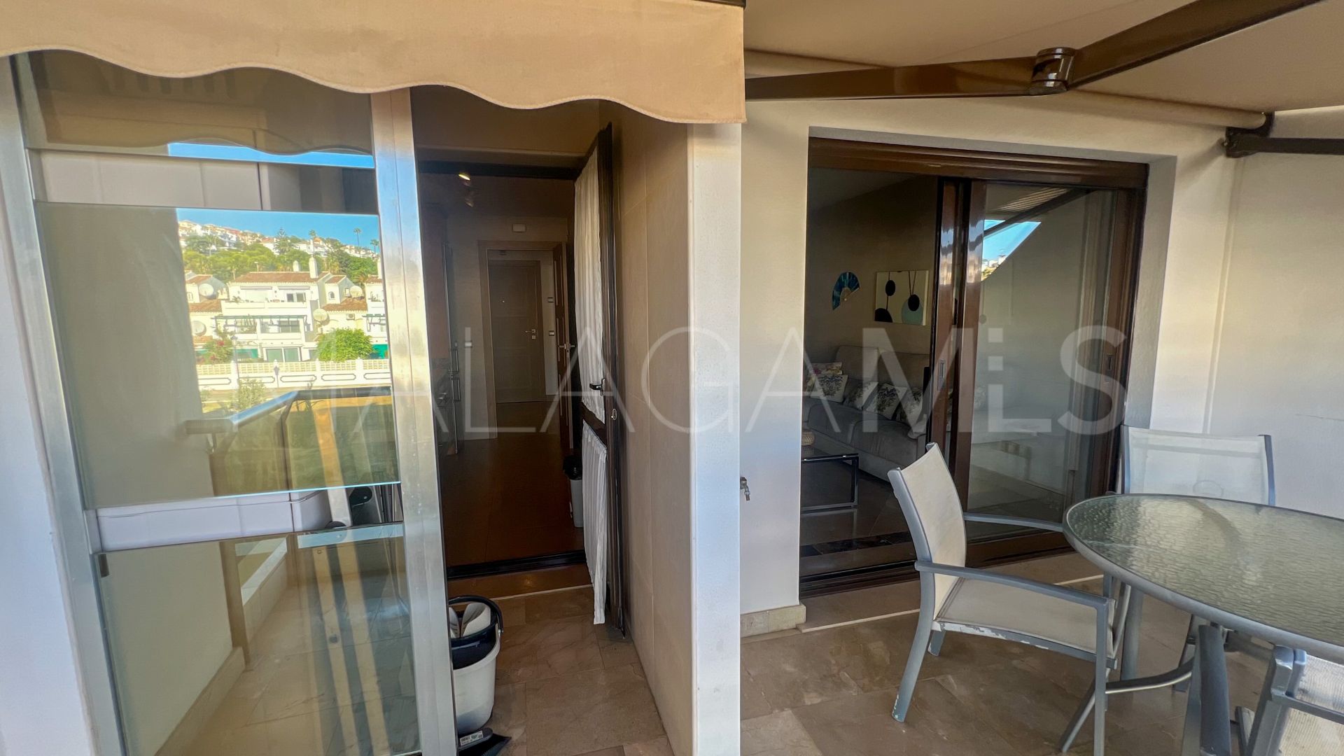 Puerto La Duquesa apartment for sale