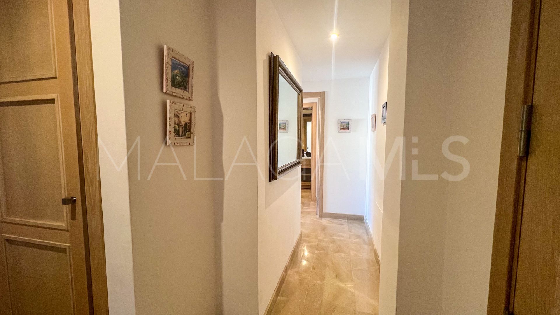 Puerto La Duquesa apartment for sale