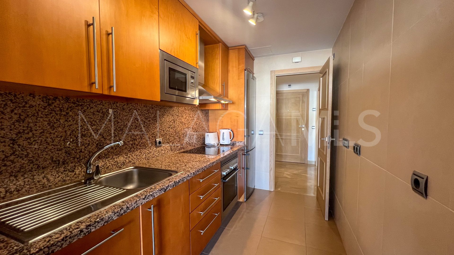 Puerto La Duquesa apartment for sale