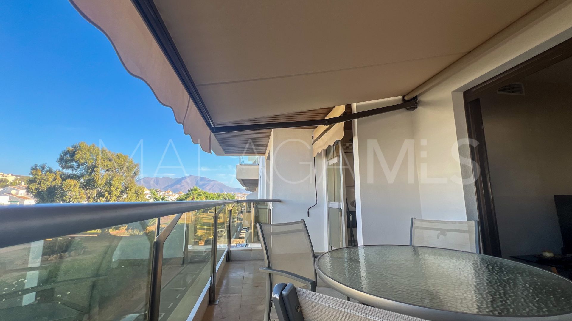 Puerto La Duquesa apartment for sale