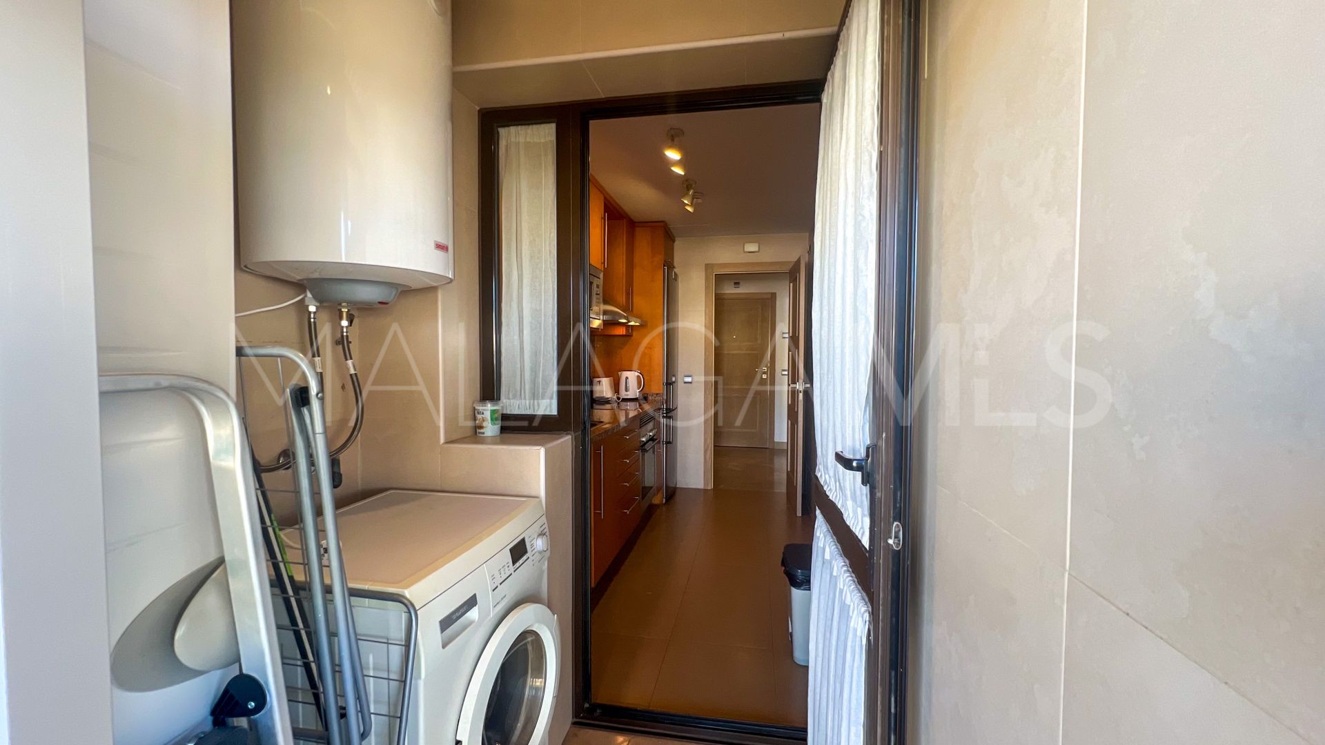 Puerto La Duquesa apartment for sale