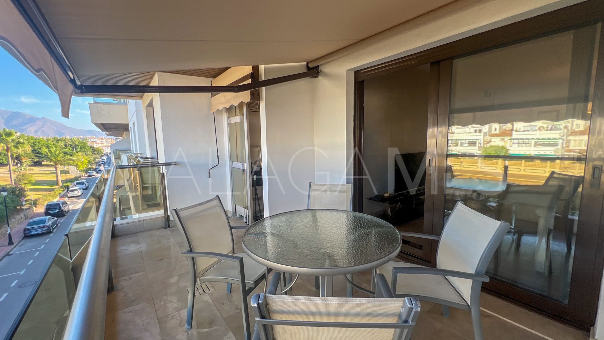 Puerto La Duquesa apartment for sale