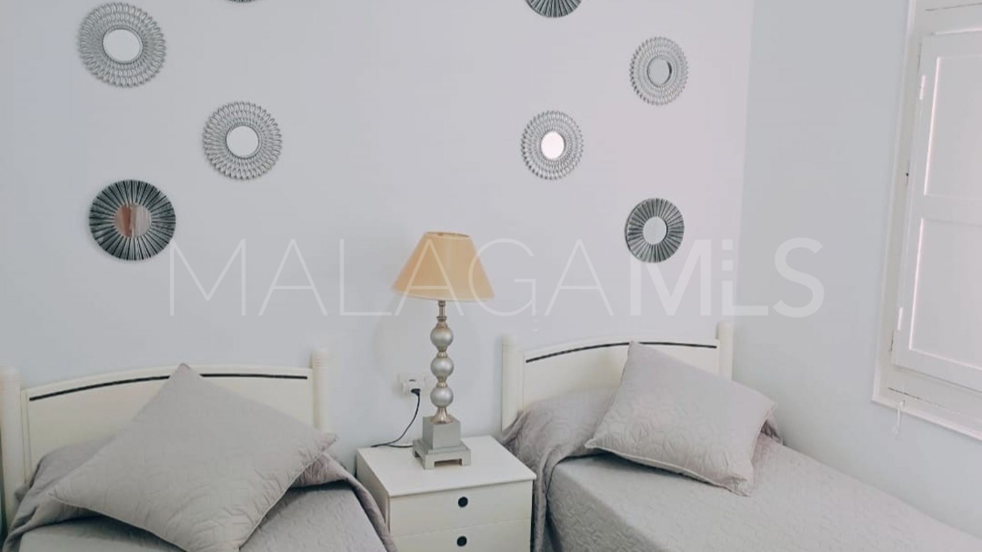 Buy 3 bedrooms ground floor apartment in Estepona Puerto