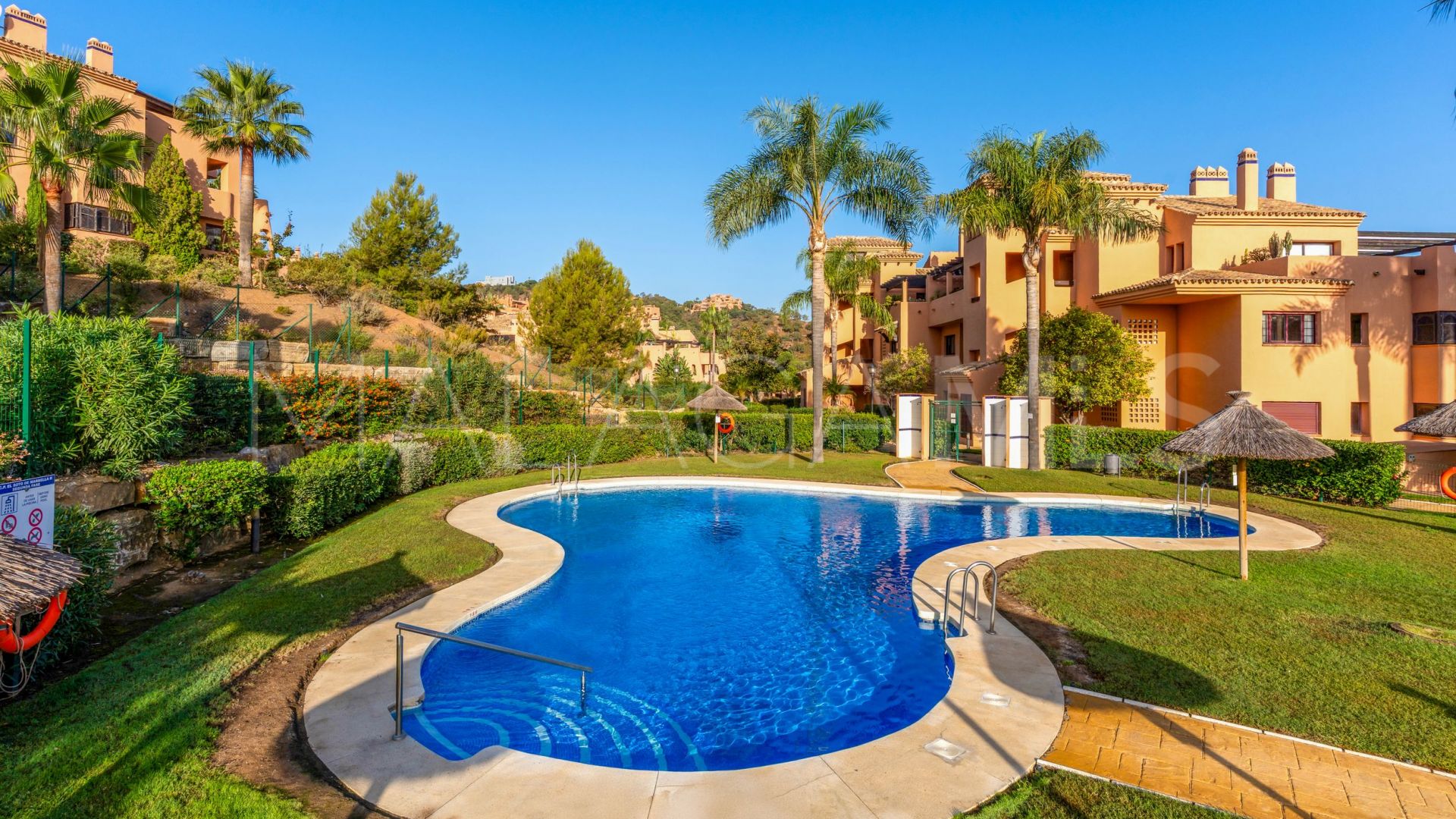 Apartamento planta baja for sale de 2 bedrooms in El Soto de Marbella
