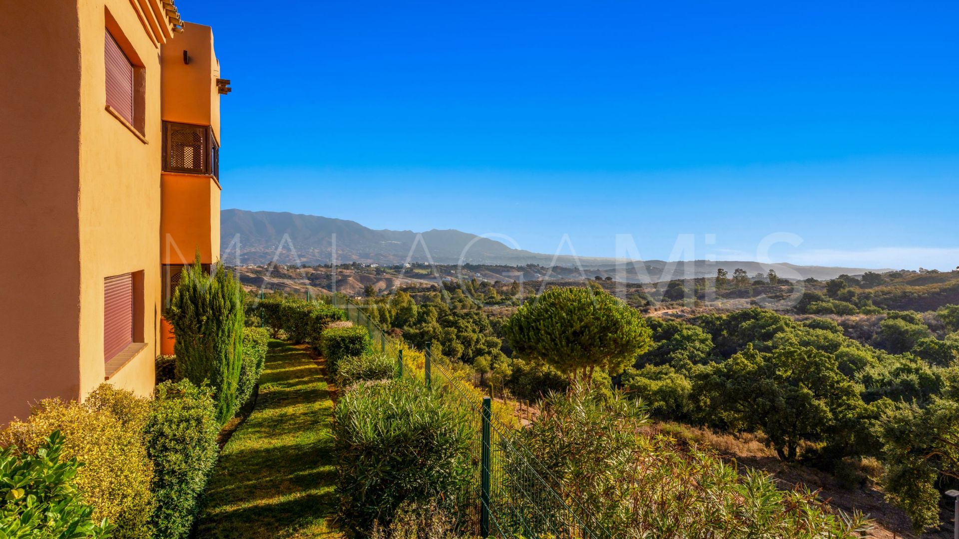 Apartamento planta baja for sale de 2 bedrooms in El Soto de Marbella