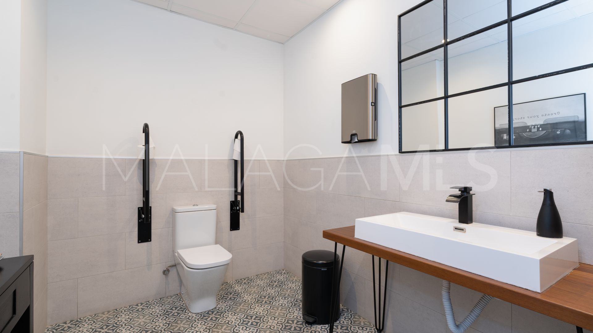 For sale Estepona Old Town 11 bedrooms hotel