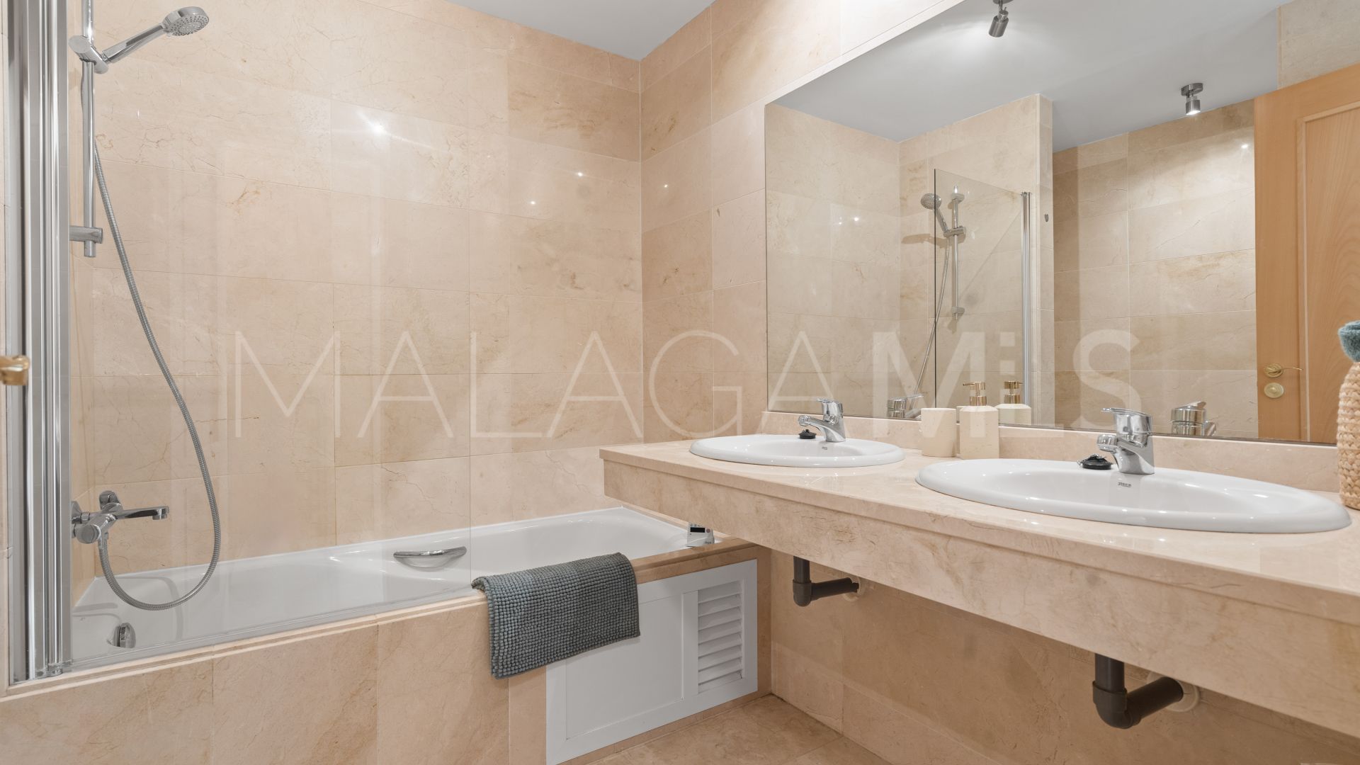 Apartamento planta baja with 2 bedrooms for sale in Guadalmansa