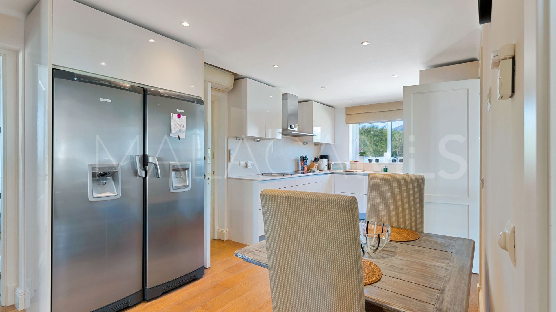 Se vende villa de 4 bedrooms in Nueva Andalucia