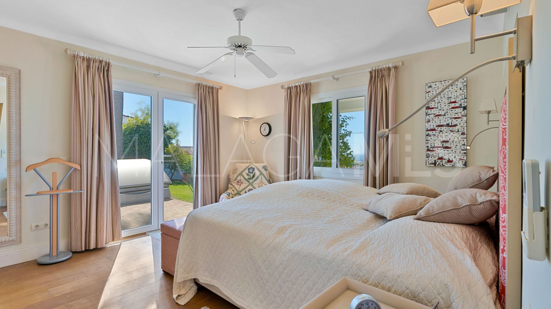 Se vende villa de 4 bedrooms in Nueva Andalucia