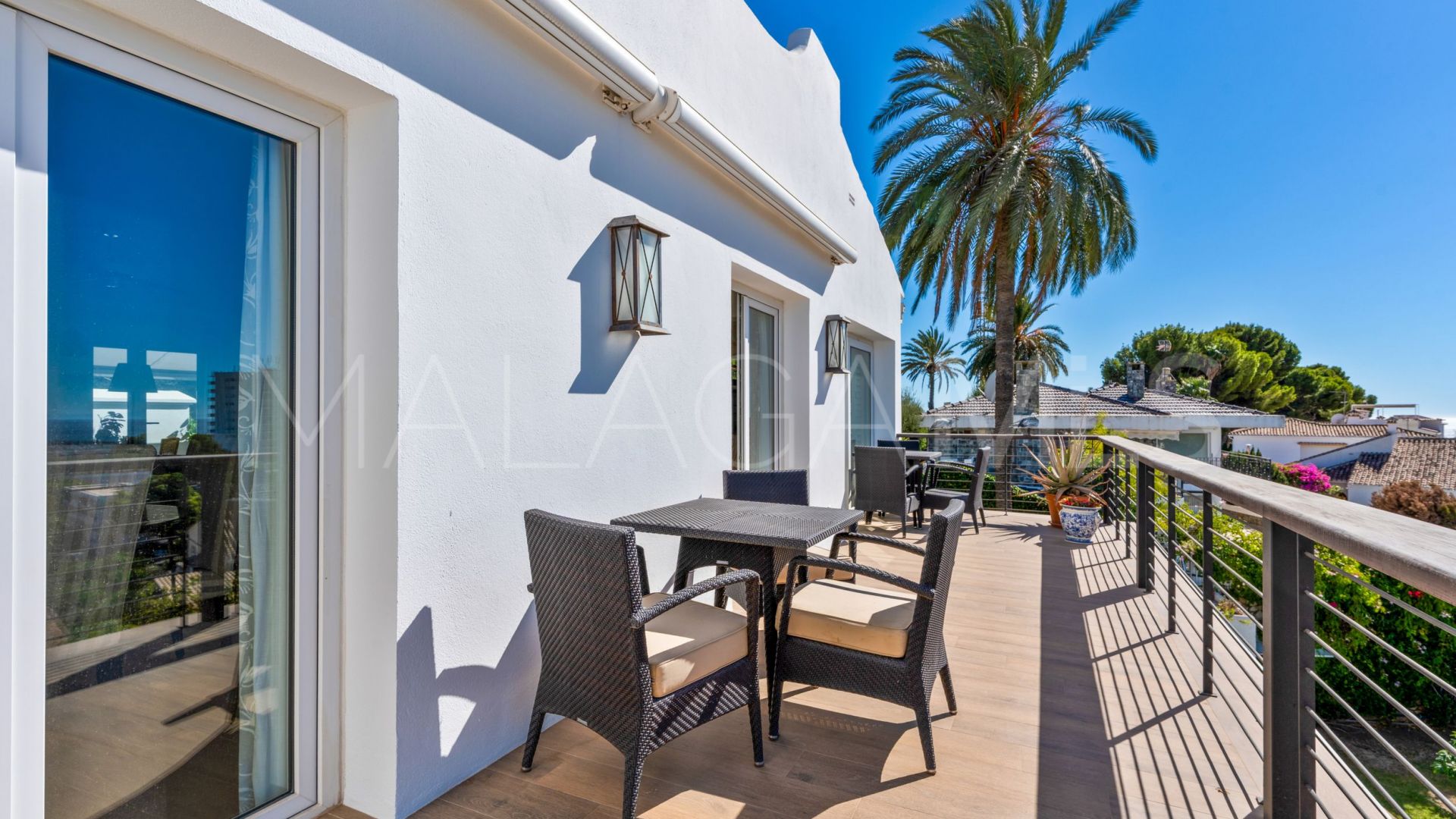 Se vende villa de 4 bedrooms in Nueva Andalucia