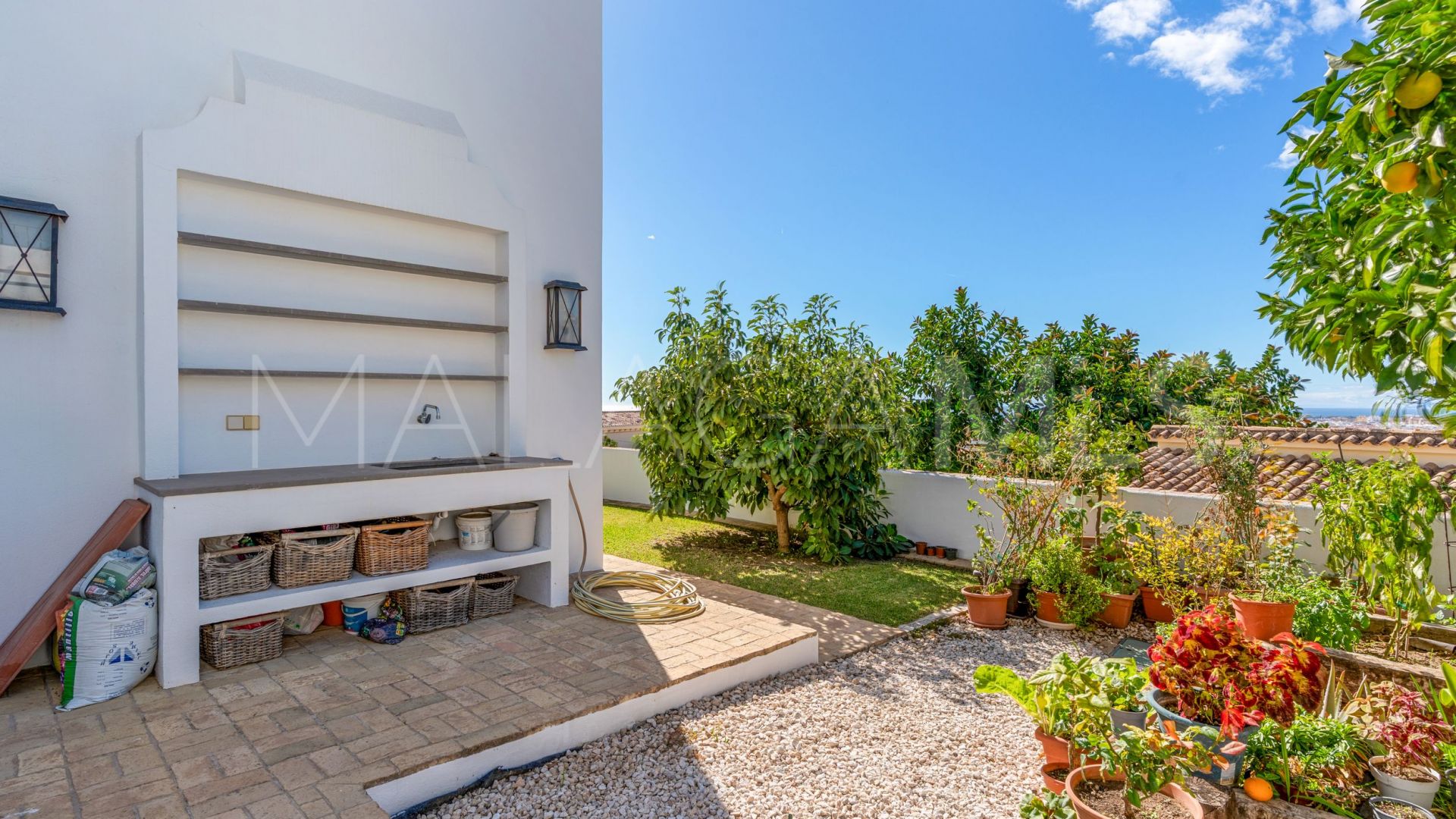 Se vende villa de 4 bedrooms in Nueva Andalucia