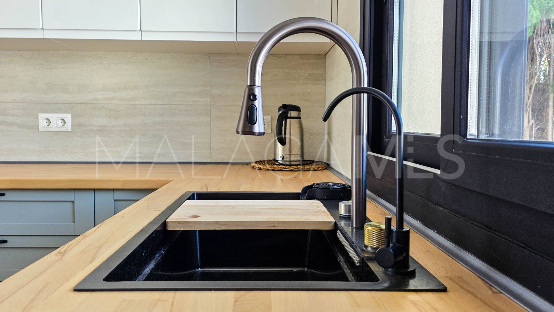 Villa for sale in Alcorrín