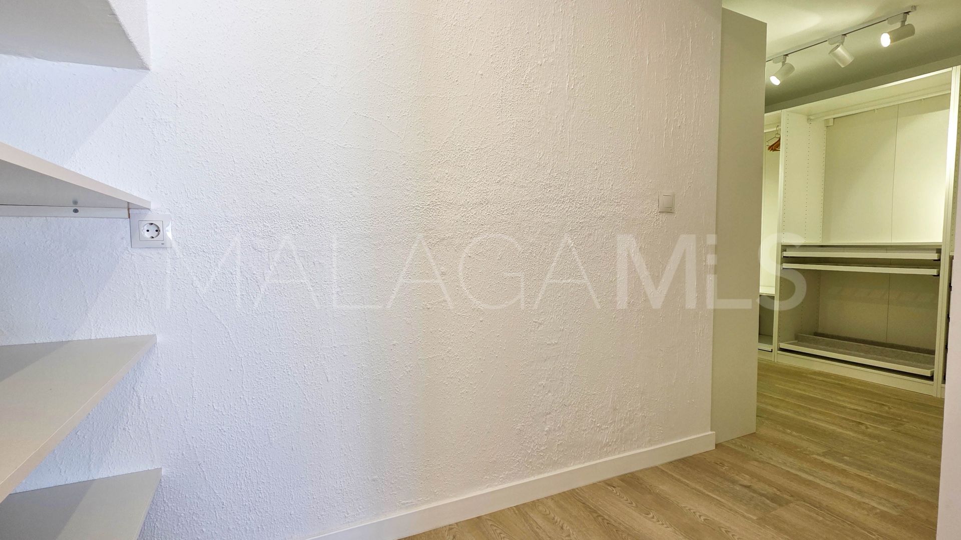 Villa for sale in Alcorrín