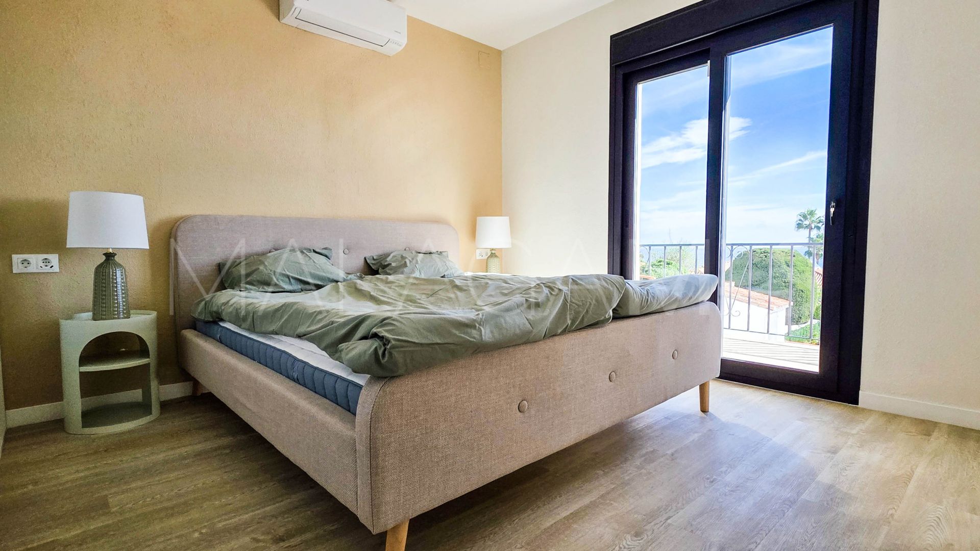 Villa for sale in Alcorrín