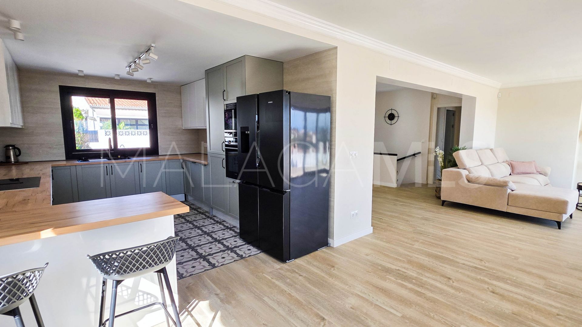 Villa for sale in Alcorrín