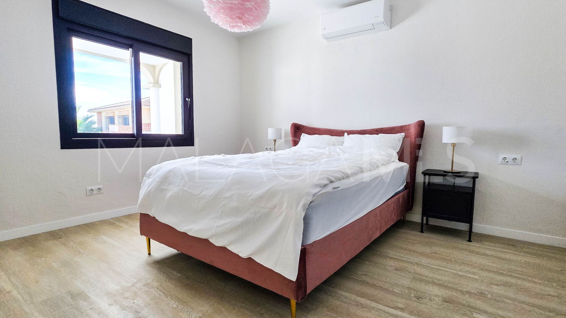 Villa for sale in Alcorrín