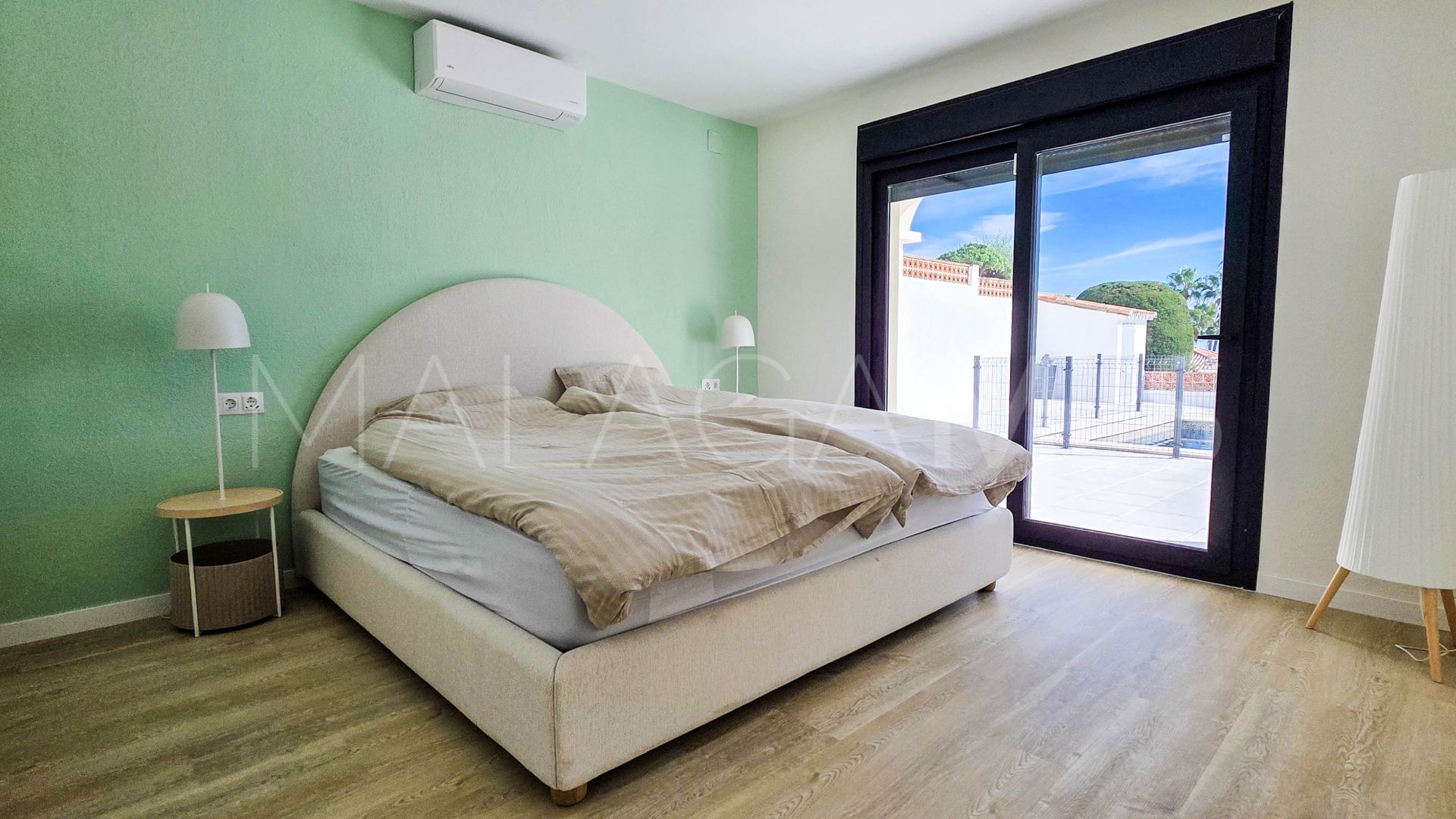 Villa for sale in Alcorrín