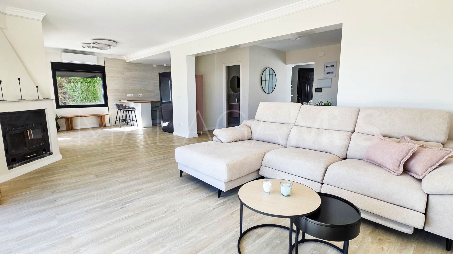 Villa for sale in Alcorrín