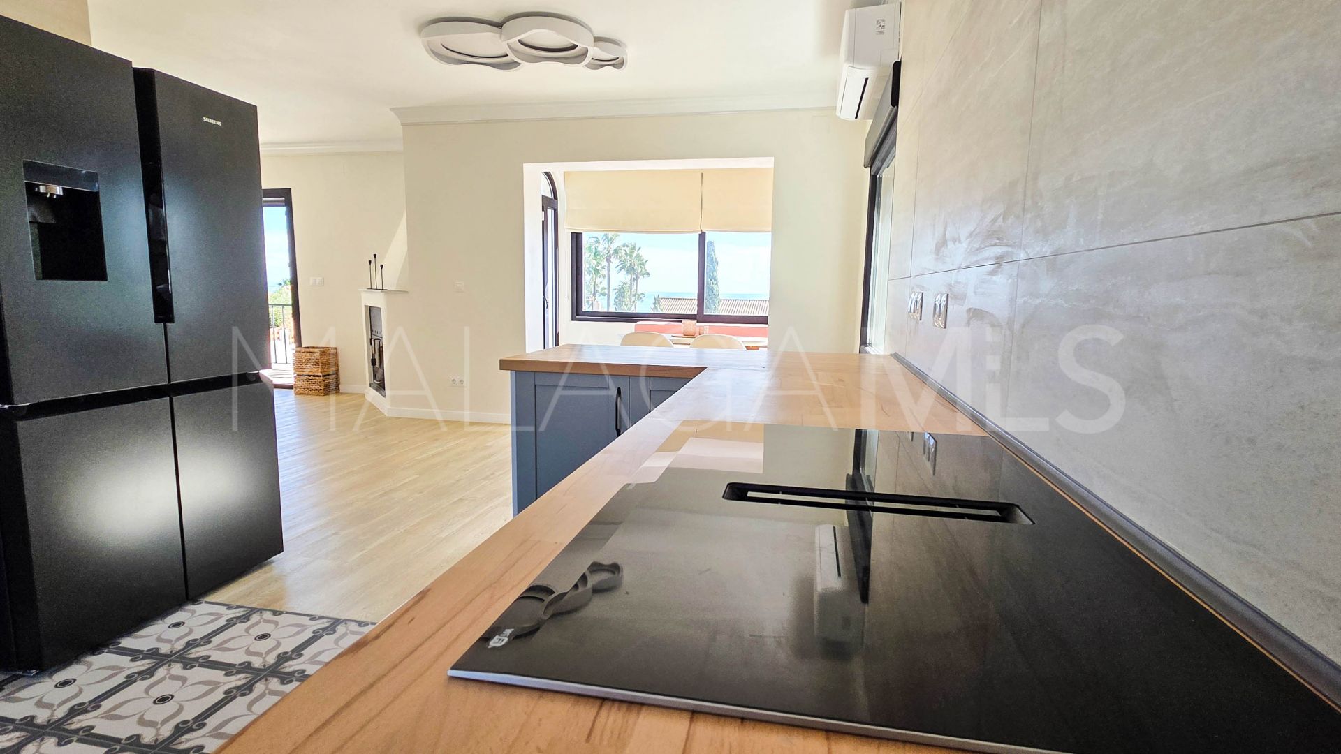 Villa for sale in Alcorrín