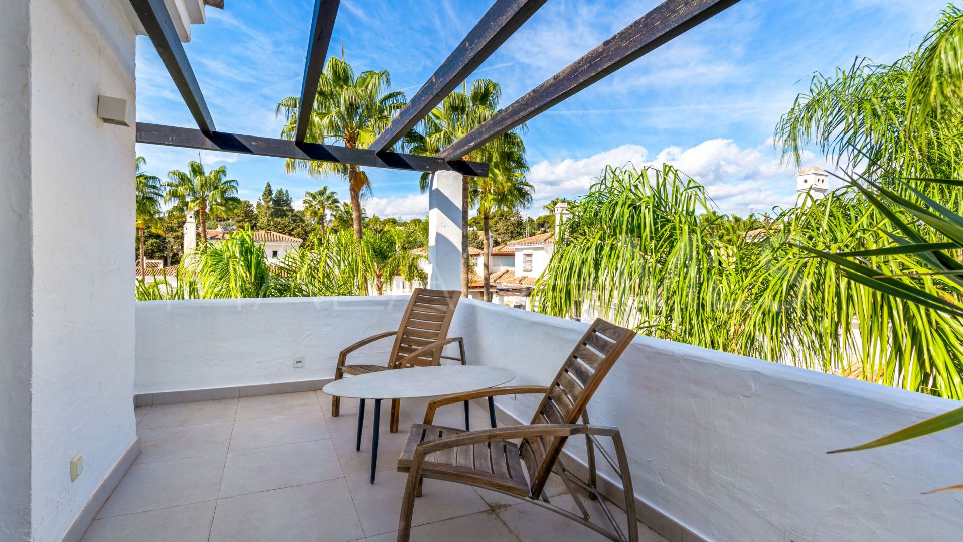 Buy 3 bedrooms duplex penthouse in Los Naranjos de Marbella