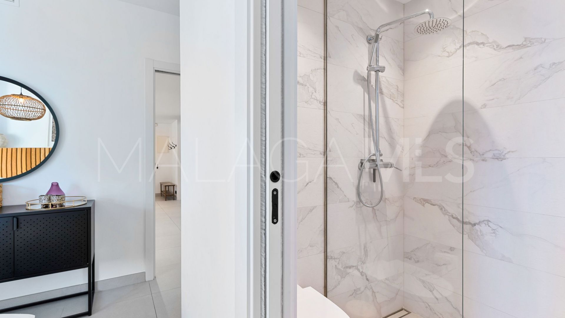 Buy 3 bedrooms duplex penthouse in Los Naranjos de Marbella